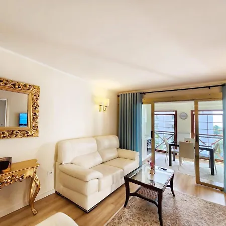 Apartment Luxury Unique Flat With 2 Swimming Pools